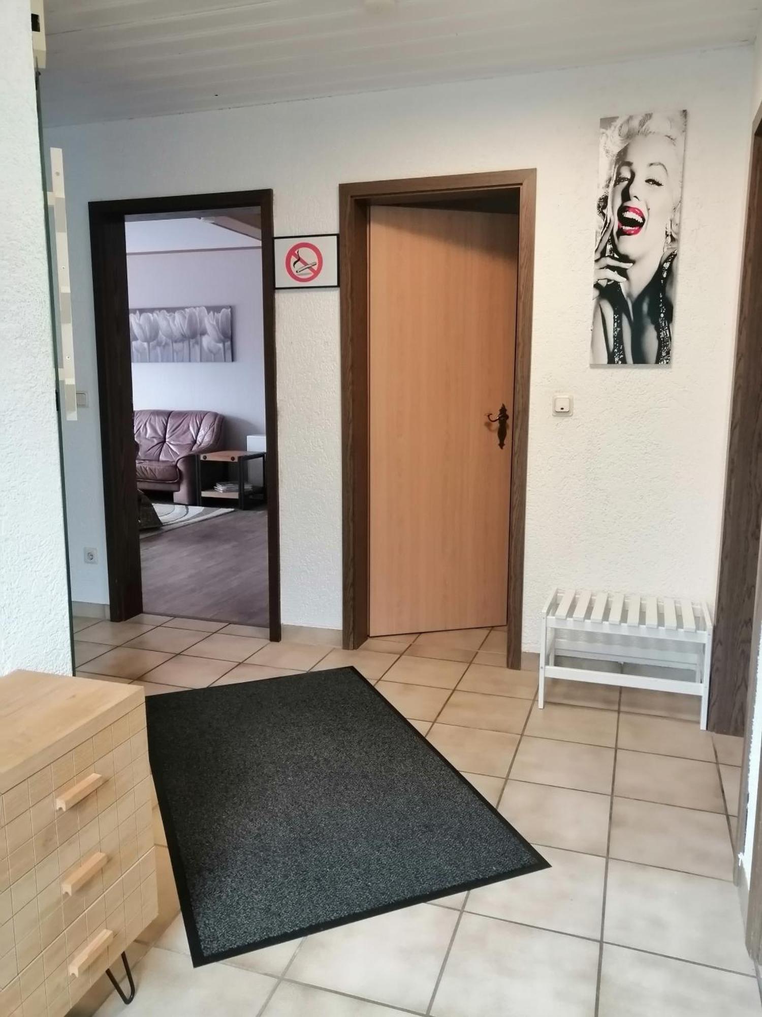Haus Mohr - Ferienwohnung Im Taunus Weilmunster Eksteriør billede